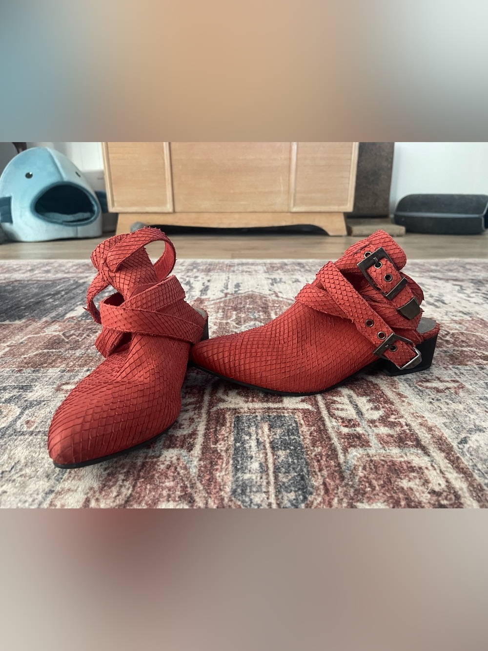 Women’s Red Textured Pointed-Toe Ankle Boots
